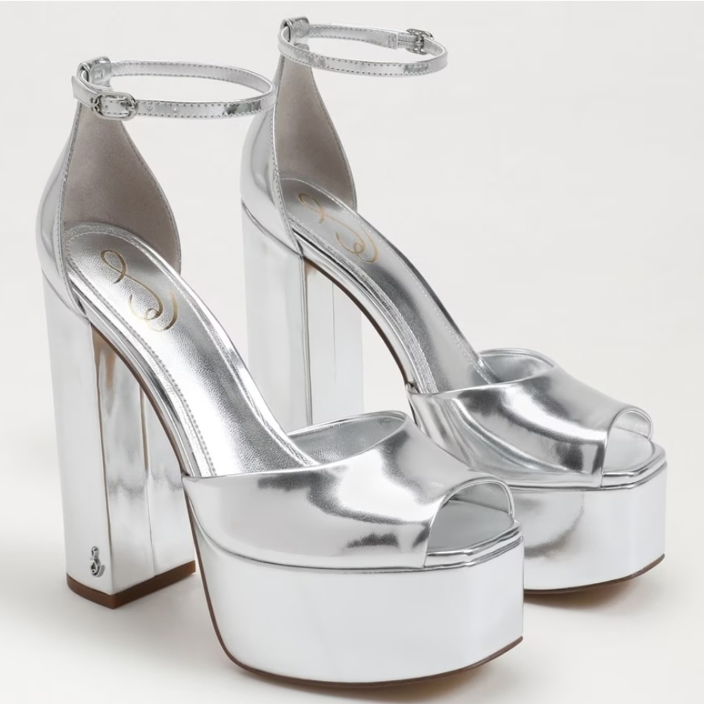 All Heels

Sam Edelman

Kori 110MM Silver Platform Sandals